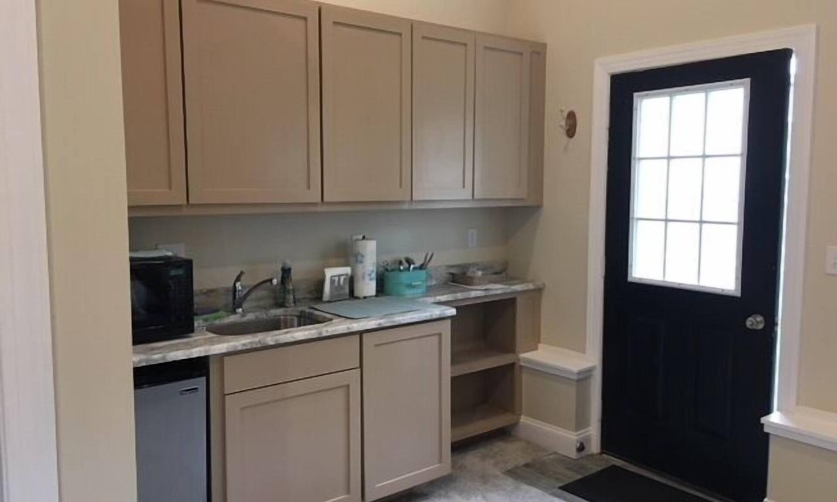 Eastport Apartment | Quaint Cottage is the perfect getaway retreat in Eastport.