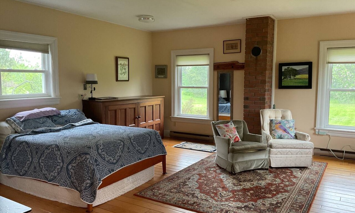 Stone Mills Apartment | Quiet country apartment for rent. Near Kingston, Napanee and Prince Edward C.