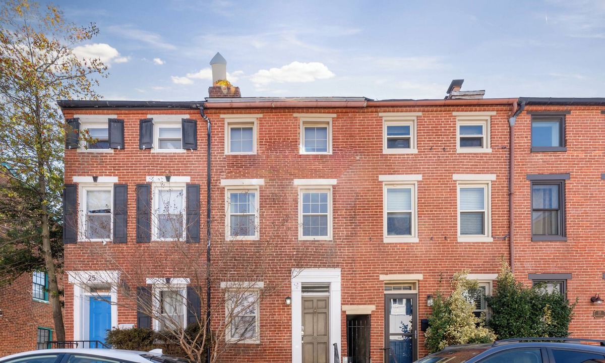 Federal Hill House | Quiet Federal Hill 3BR - Walk to Hospitals, Stadiums, Dining and Nightlife