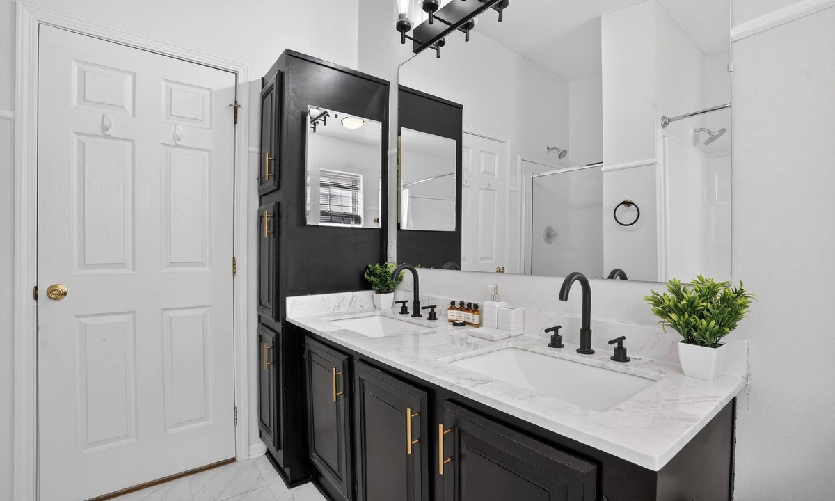Elkridge House | Quiet Furnished Executive Home, Long Stays Welcome