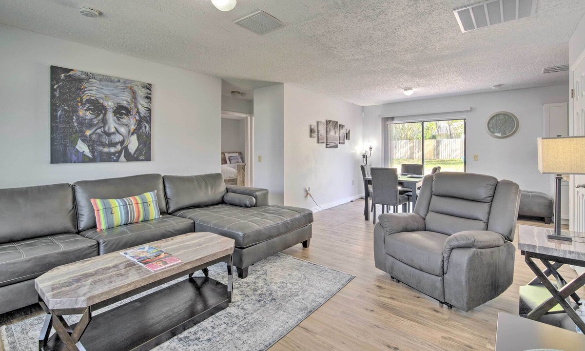 Spring Hill House | Quiet Spring Hill House w/ Big Yard & Grill!