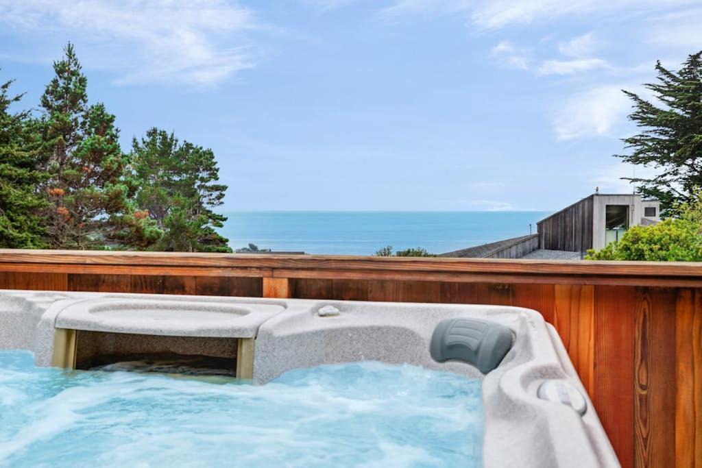 Sea Ranch House | Rainbow's End