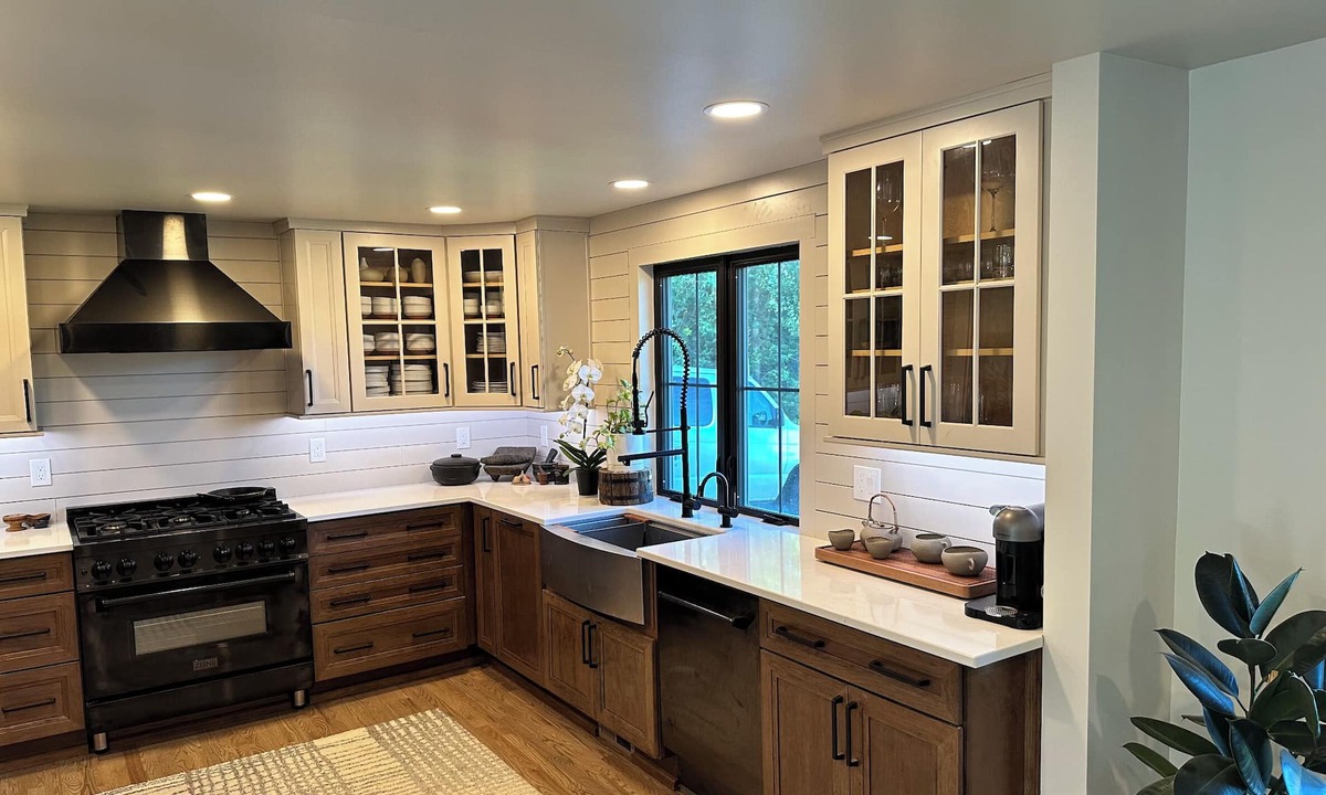 Seattle Metro Area House | Relax in Style 5 mins to Airport 15 mins to downtown Seattle