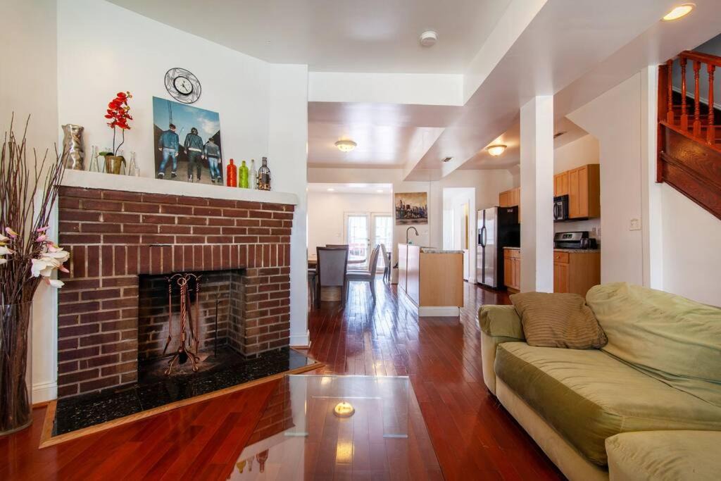 Petworth House | Relaxing, Spacious, Private, Walkable in Petworth!