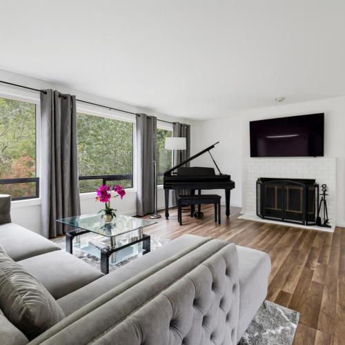 North City House | Remodeled, Spacious, Modern Retreat 5 BR, 3BA, 2KIT