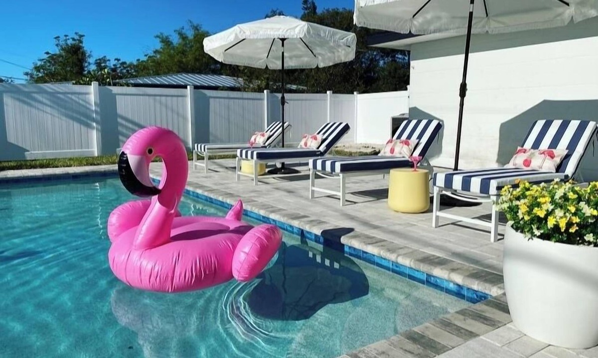 Southgate House | Renovated Modern Spacious Ranch with Pool near Siesta Key Beach and Downtown SRQ