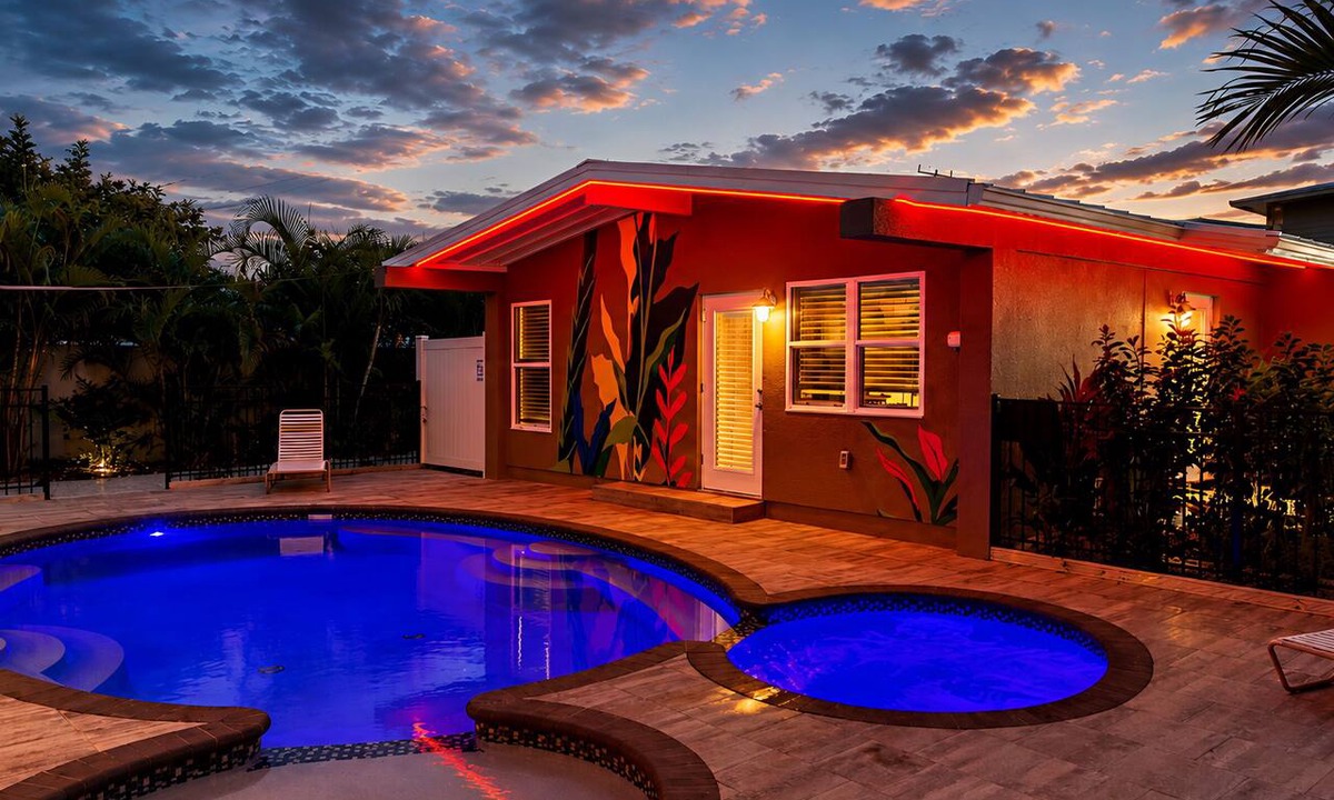 Anna Maria Resort | Resort-Style Ground Floor 1BR Turtle Suite, Heated Pool/Spa, Lakefront