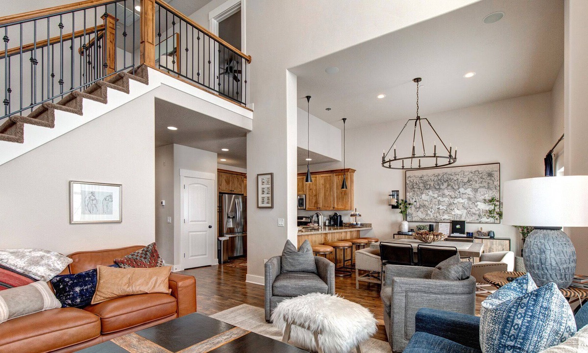 Park City House | Retreat 13281 by Moose Mgmt. 6 min to Town! HotTub