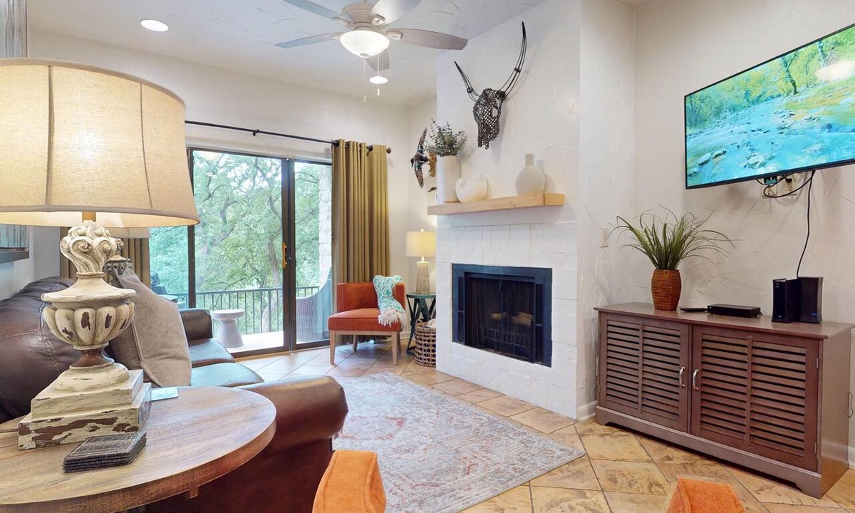 New Braunfels Condo | River City Resorts: CW C112 : Free Tubes with Rental!