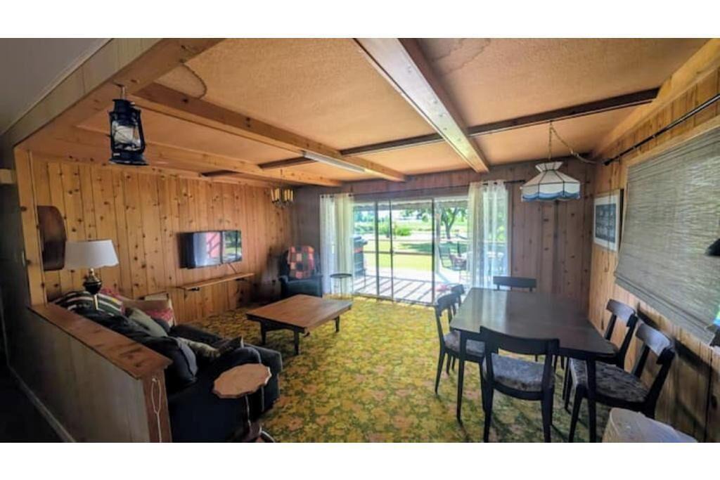 South Glengarry Cottage | River front escape.