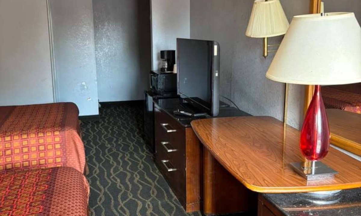 Wormleysburg Hotel | Riverfront Inn