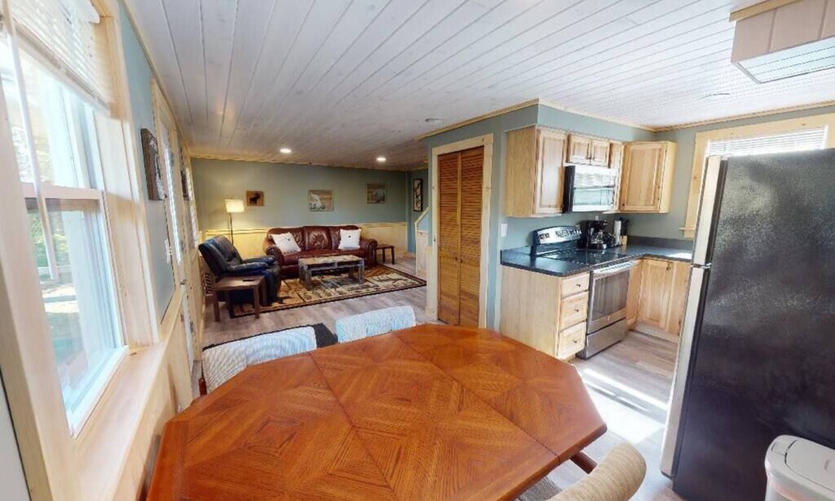 Greenville Junction Apartment | Riverside Lodge *East Outlet* (Close to Moosehead)