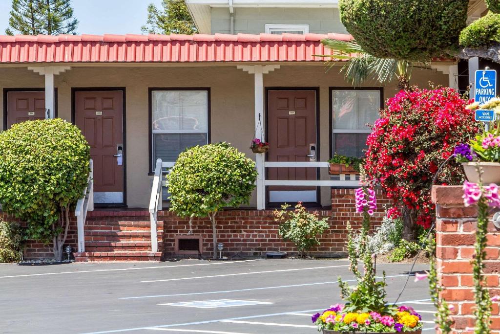 Northwest Berkeley Hotel | Rodeway Inn - Berkeley
