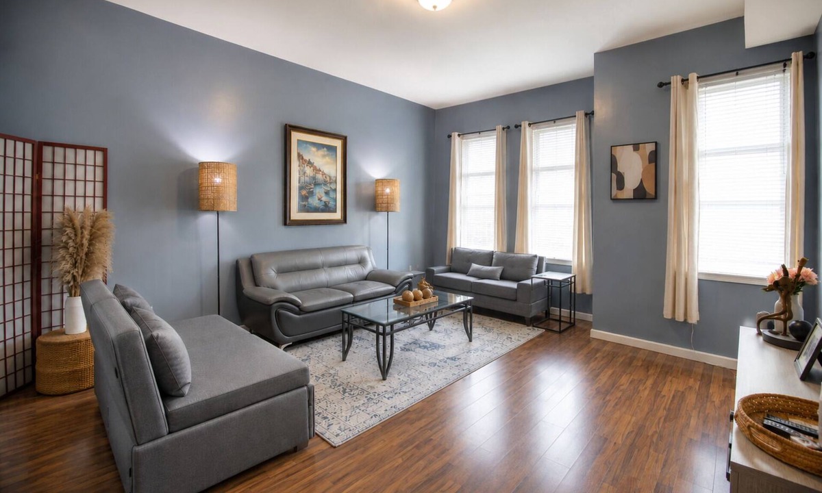 Downtown Baltimore Apartment | Royal Haven 2k SqFt Sleeps 6 Free St Prk