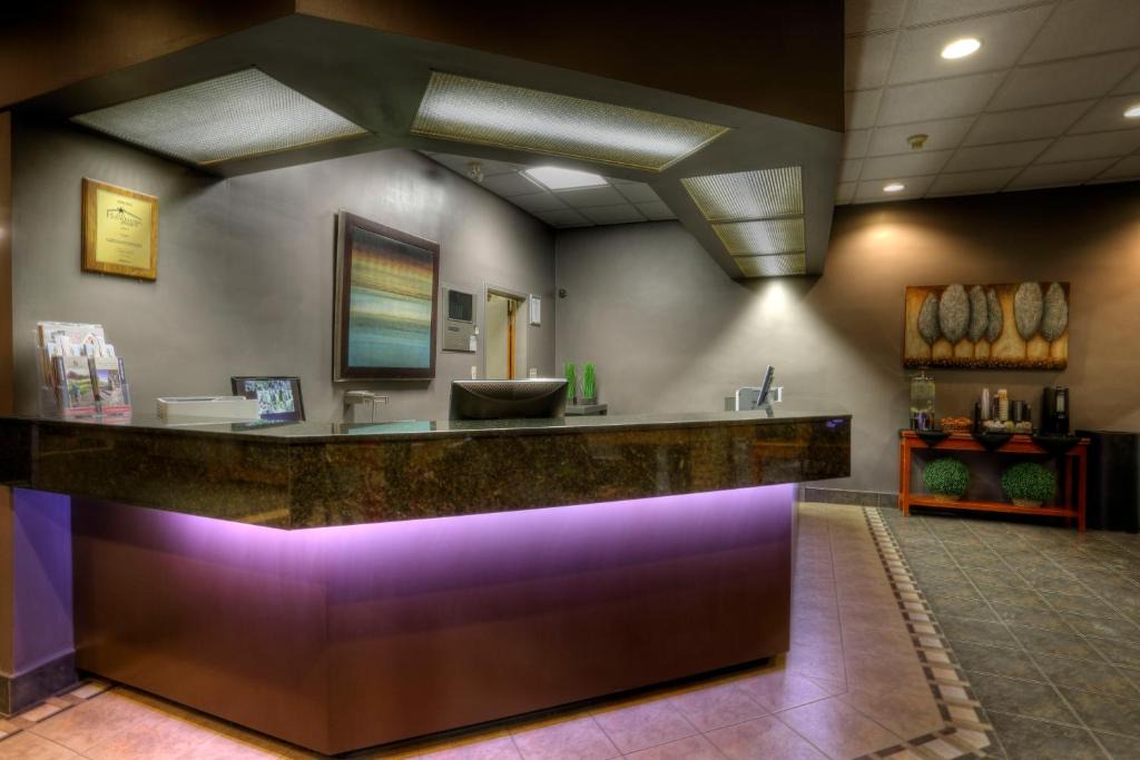 Lloydminster Hotel | Royal Hotel Lloydminster