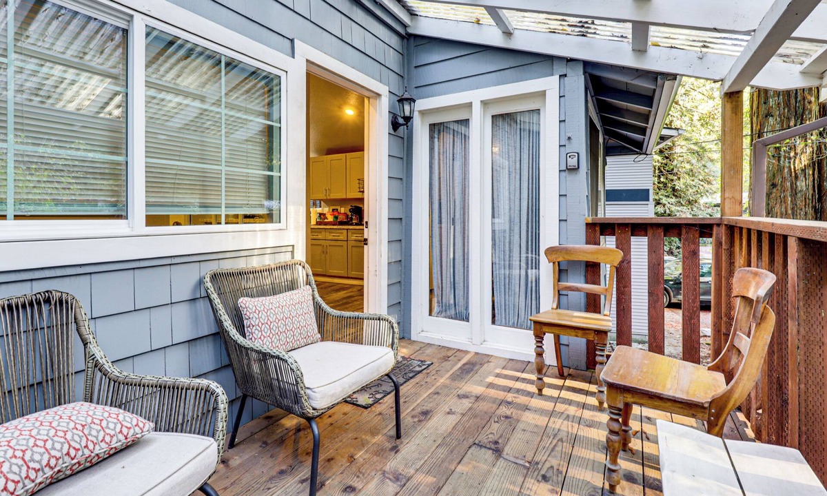 Guerneville Cottage | Russian River Retreat! Woodsy Guerneville Bungalow