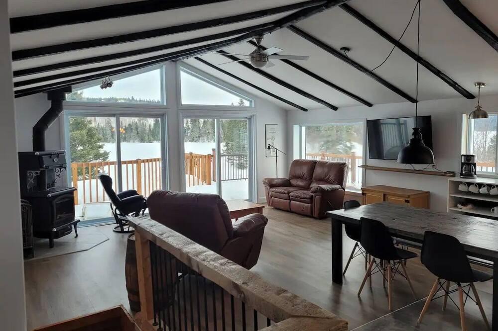 Saint-Charles-de-Bourget Cabin | Rustic Chic Cottage