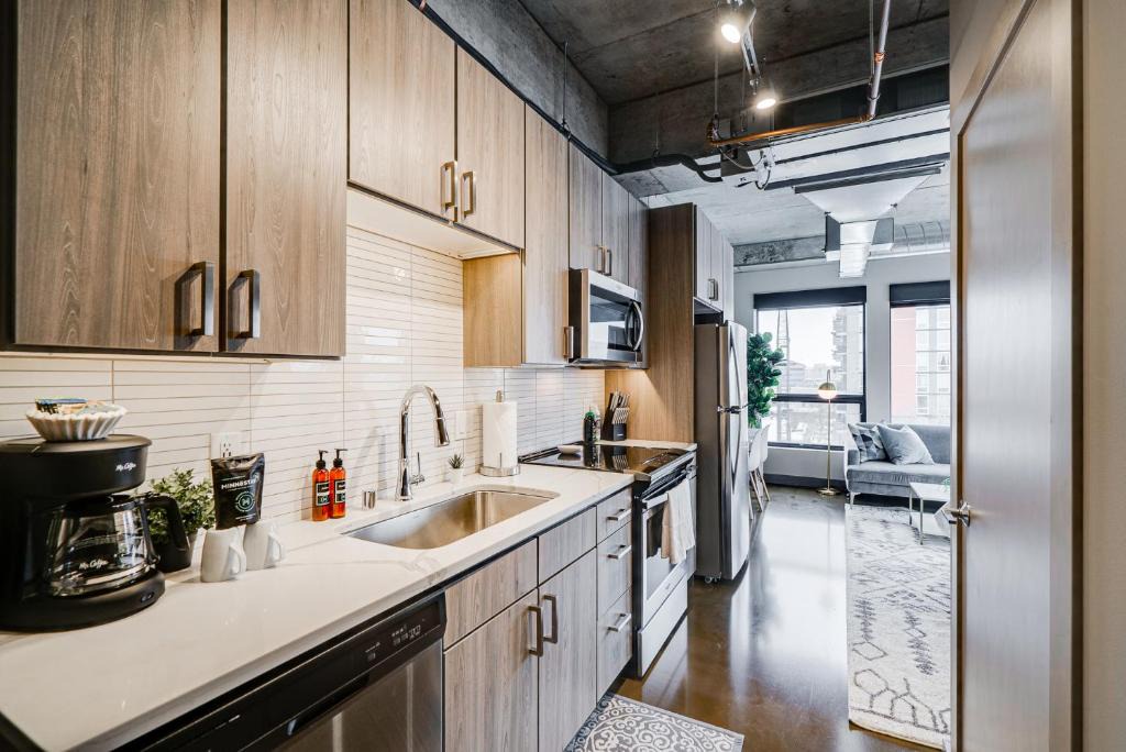 Warehouse District Apartment | Sable 401 - Studio
