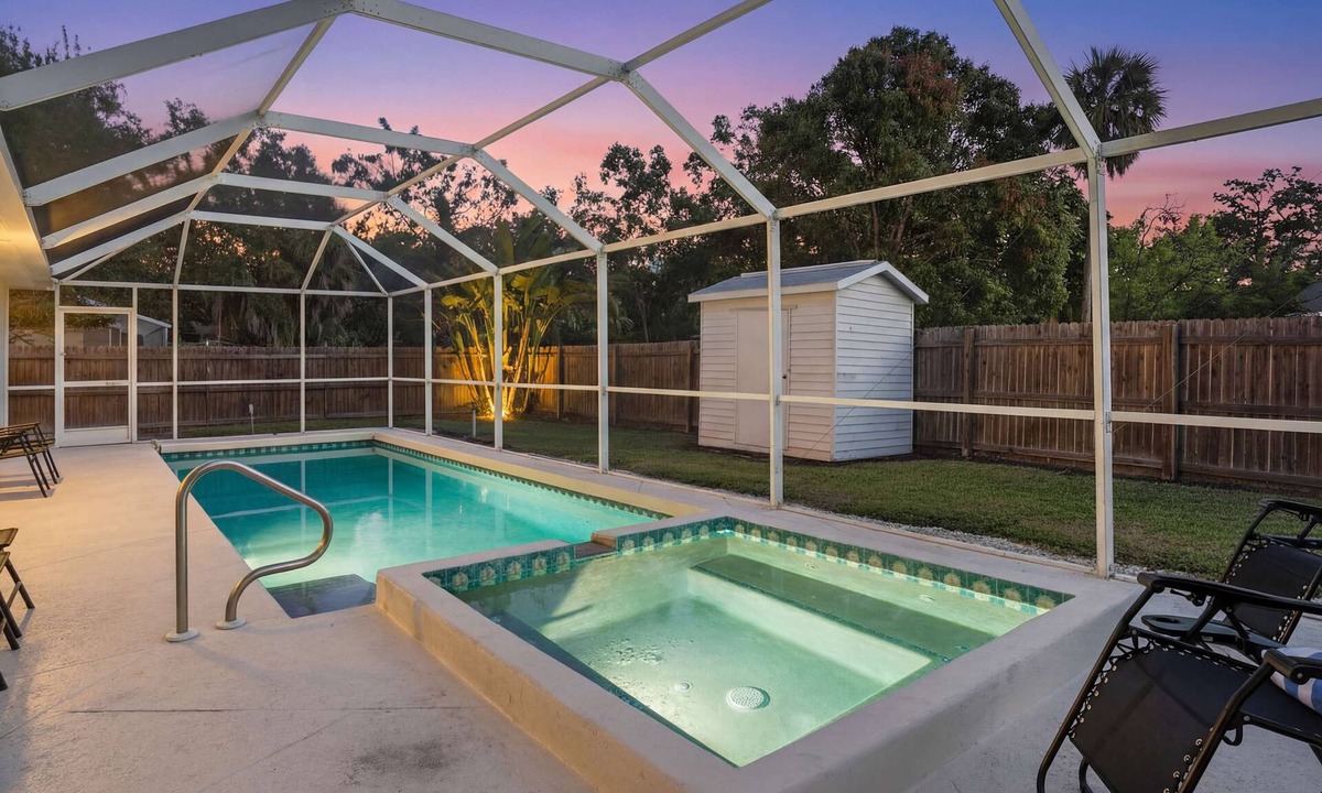 Sarasota Springs House | Sarasota Springs Pool Retreat | Heated Pool Pet-Friendly Near Siesta Key
