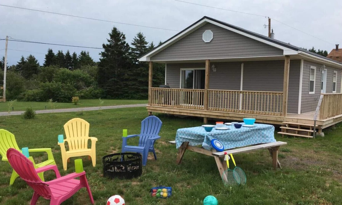 Seafoam House | Seafoam Shore Memory Cottage 2 bdrm yr. round