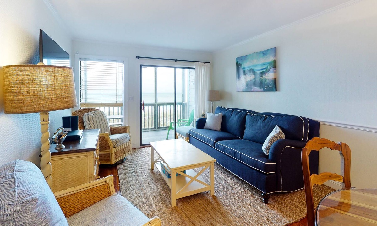 Atlantic Beach Condo | Second-Floor, Oceanfront Condo with Balcony, WiFi, Laundry & Shared Pool
