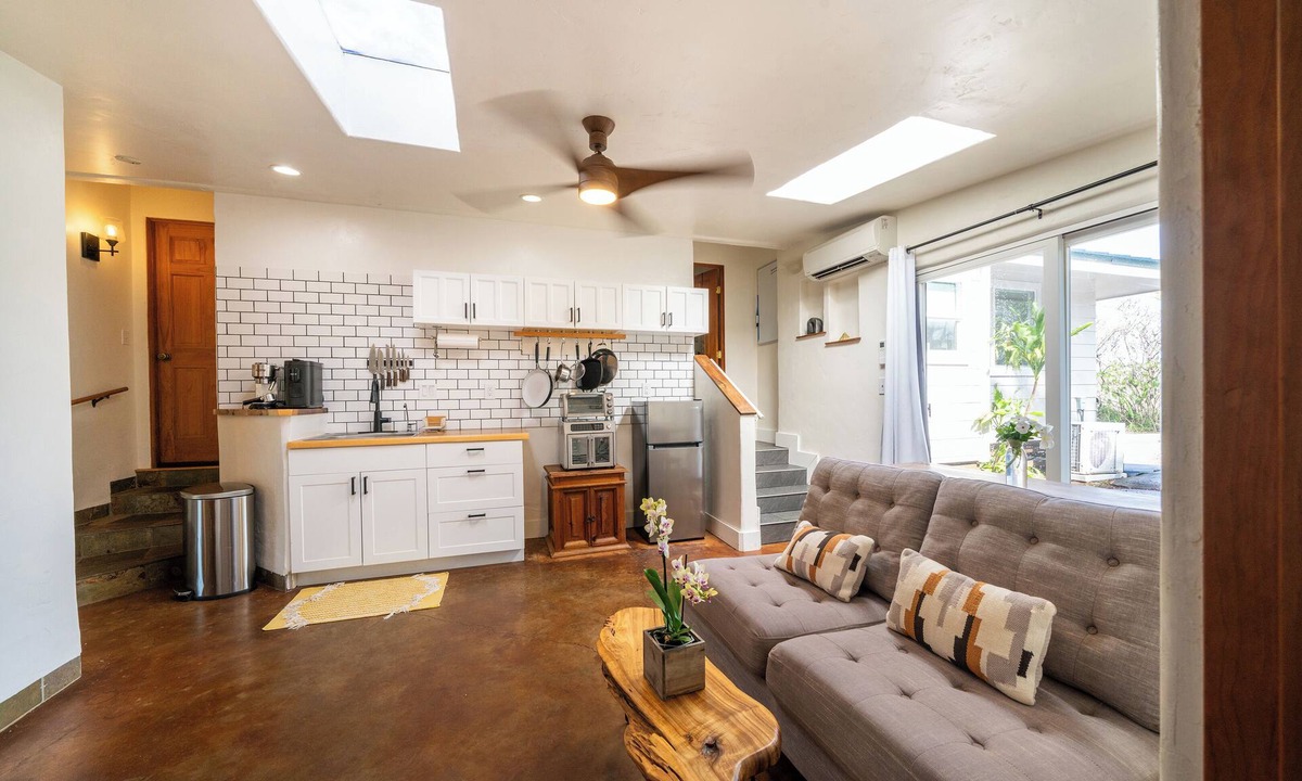 Kuau Cottage | Shaka Shack Maui Ideal Paia location!! Clean Bright 2 bedroom 1 bath ohana-AC