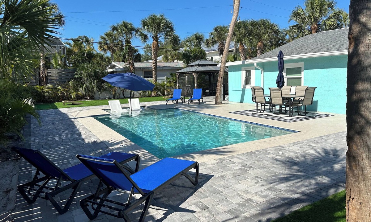 Siesta Key Cottage | Siesta Key cottage in the village , 3 blocks to beach, Large private heated pool