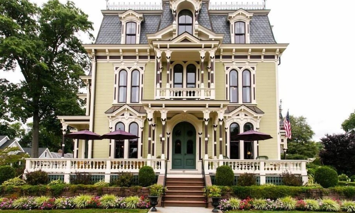 Old Wethersfield Historic District Bed & Breakfast | Silas W Robbins House