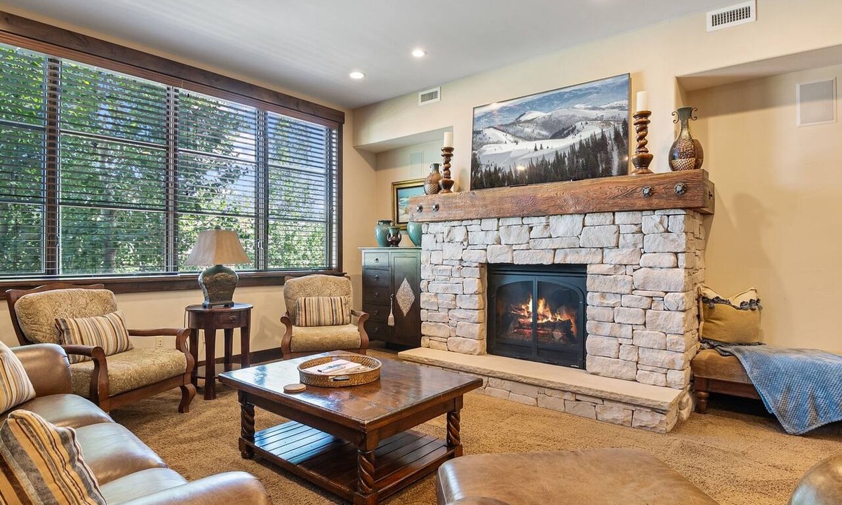 North Park City Condo | Silver Star 1104. Private Hot Tub and Golf Views. Near Main Street.