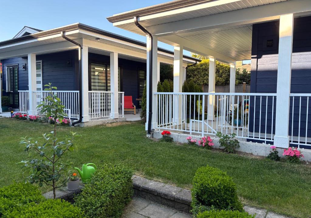 Metro Vancouver Regional District Villa | Skana North