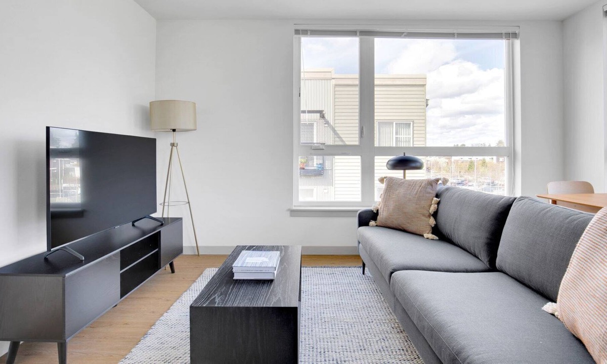 Columbia City Apartment | Sleek Columbia City 2BR w/ W/D & Gym, steps to Light Rail, by Blueground