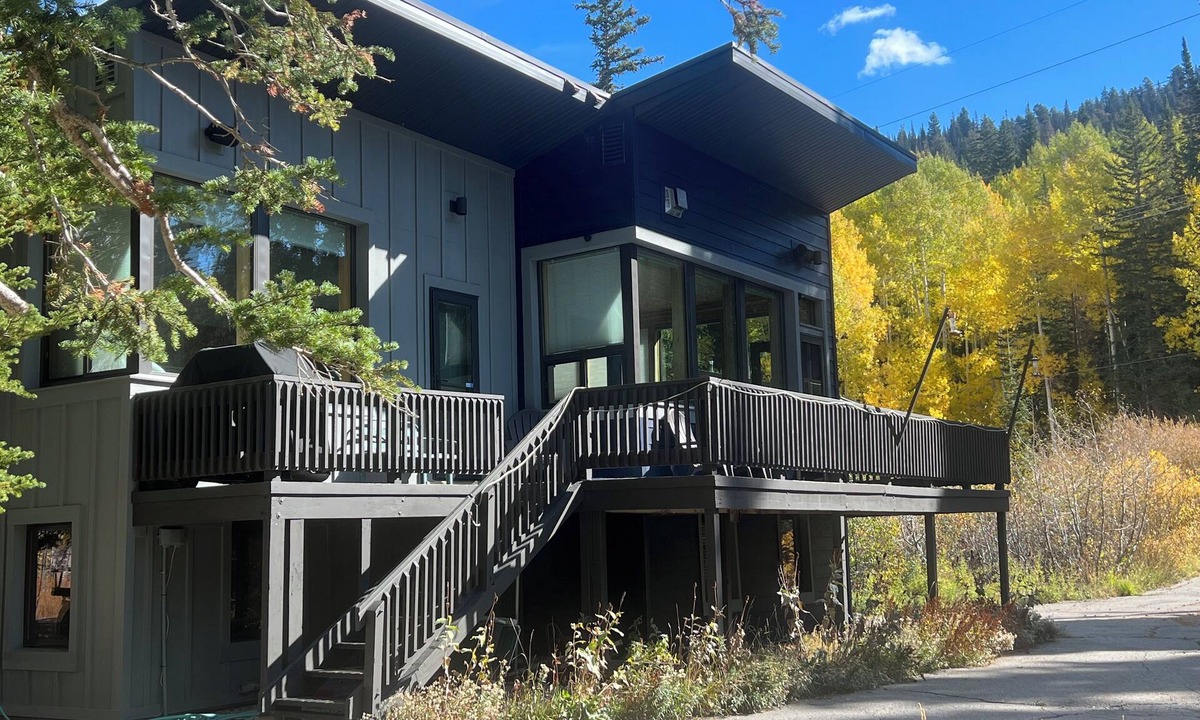 Salt Lake Mountain Resorts House | Slopeside Cabin by Cottonwood Lodging