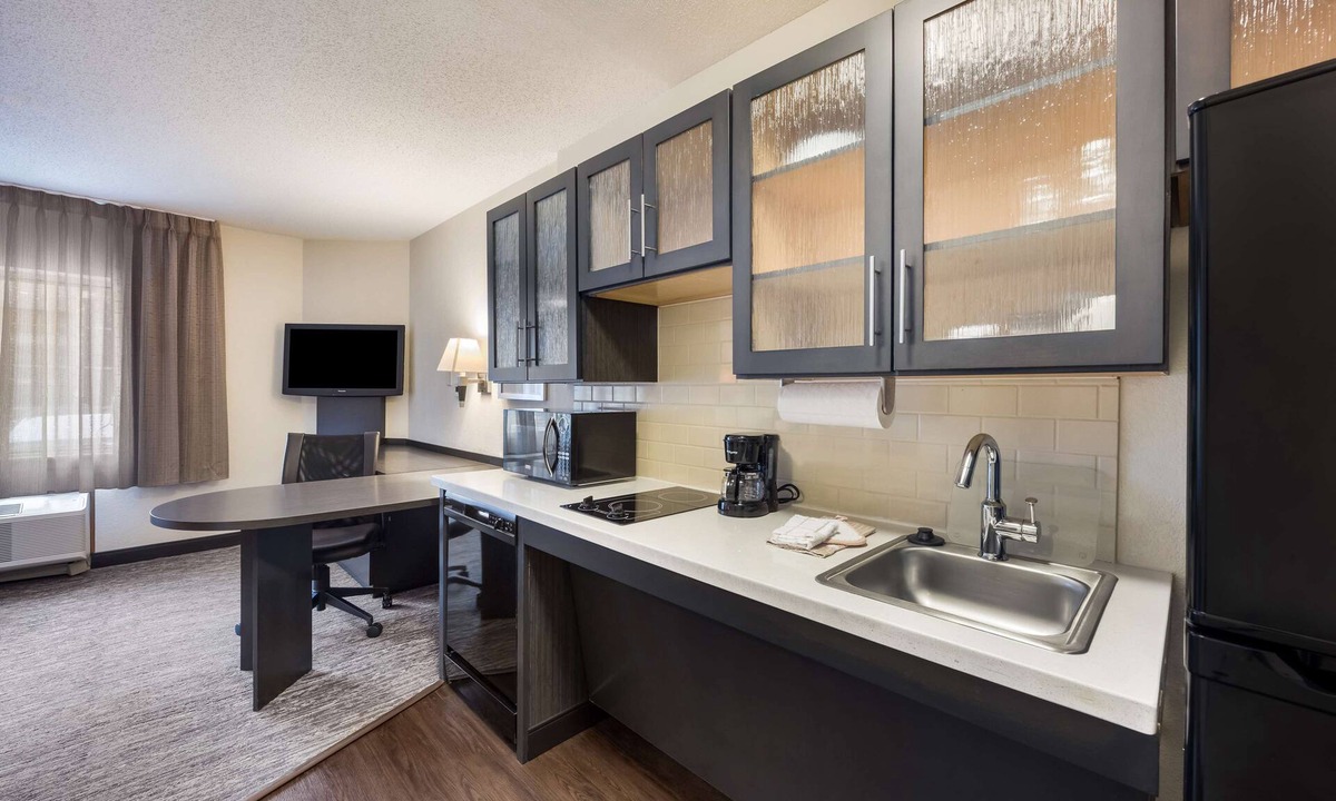 Gahanna Hotel | Sonesta Simply Suites Columbus Airport Gahanna