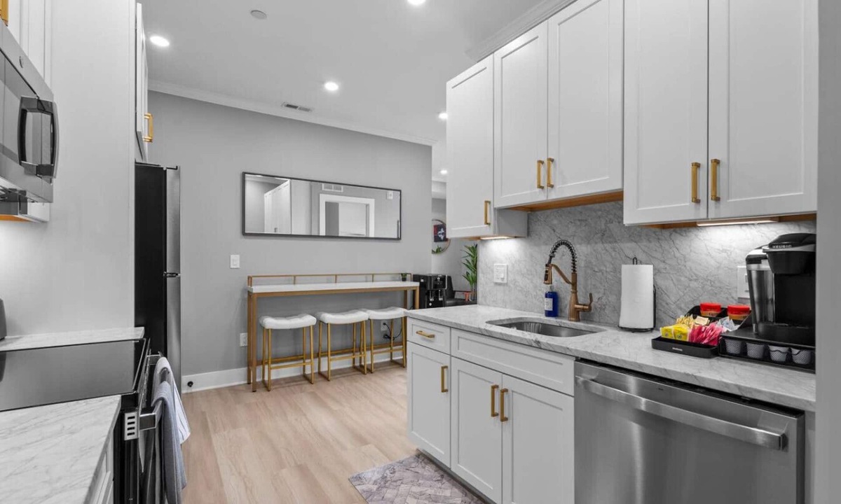 Trinidad Hotel | Sophisticated 4BR/3BA ResidenceOnFloridaAve+Parkng