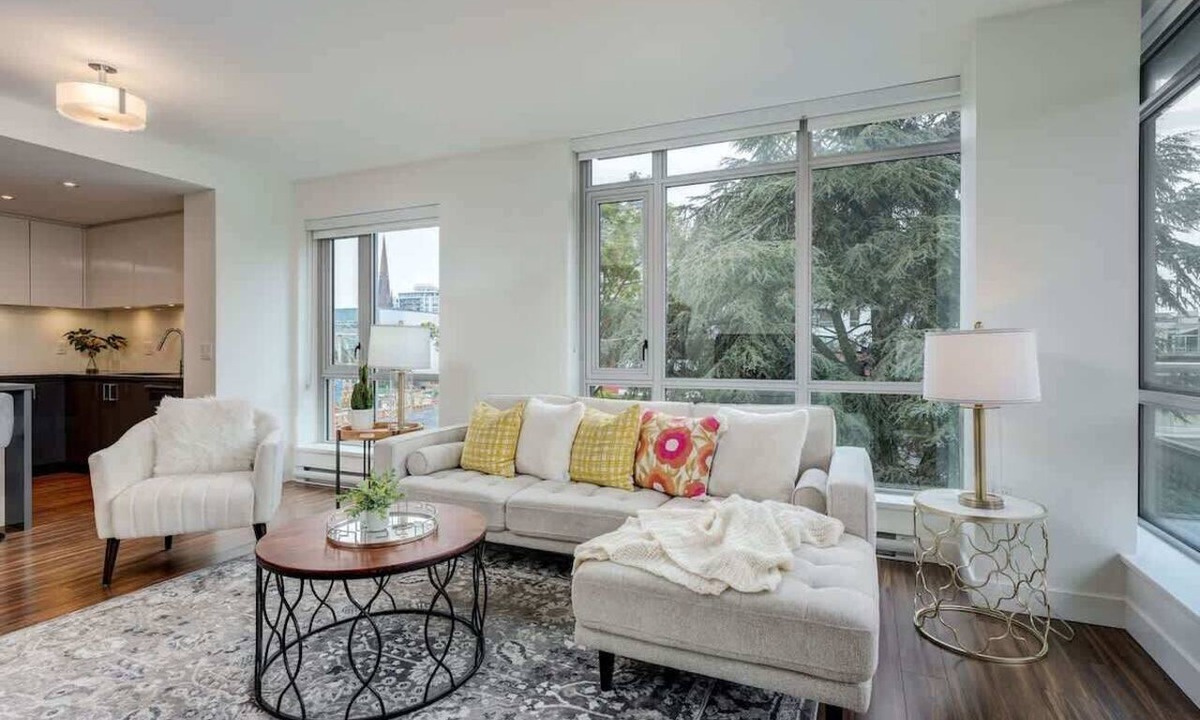 Downtown Victoria Apartment | Sophisticated Executive Suite