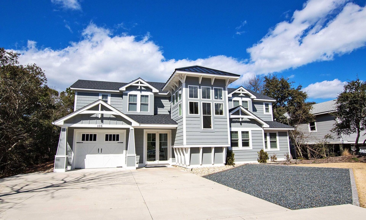Tuckahoe House | Soundside, Private Pool, Den, Yard, Screened Porch, SH106, Turners Tide