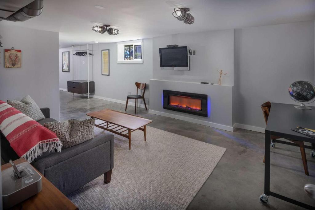 Richmond Villa | Southeast Portland Retreat