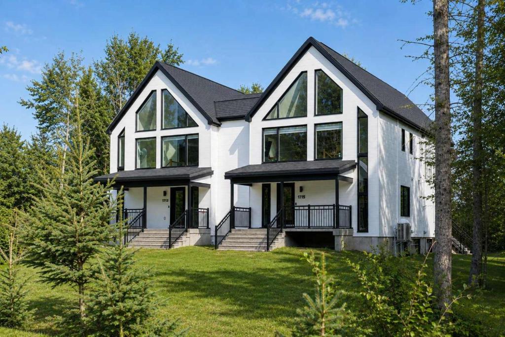 Mont-Tremblant Ski Chalet | Spa - River - Game Room - Le Belvedere