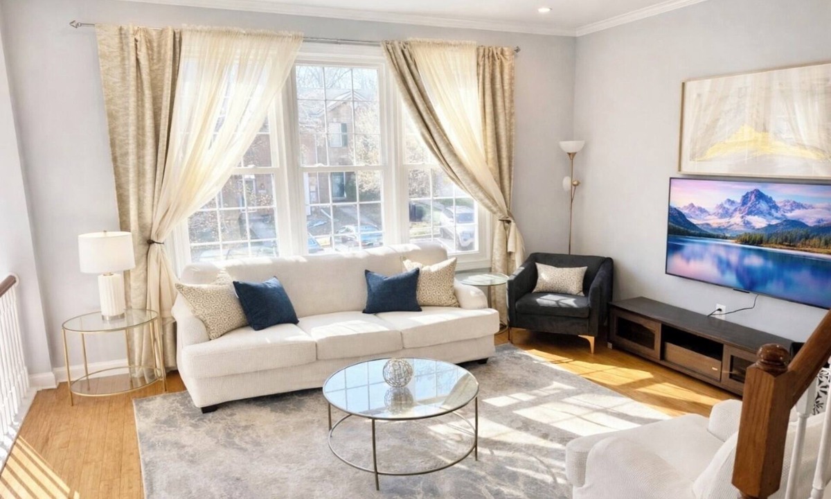 Burtonsville House | Space of Peace - Serene Home in Burtonsville, MD