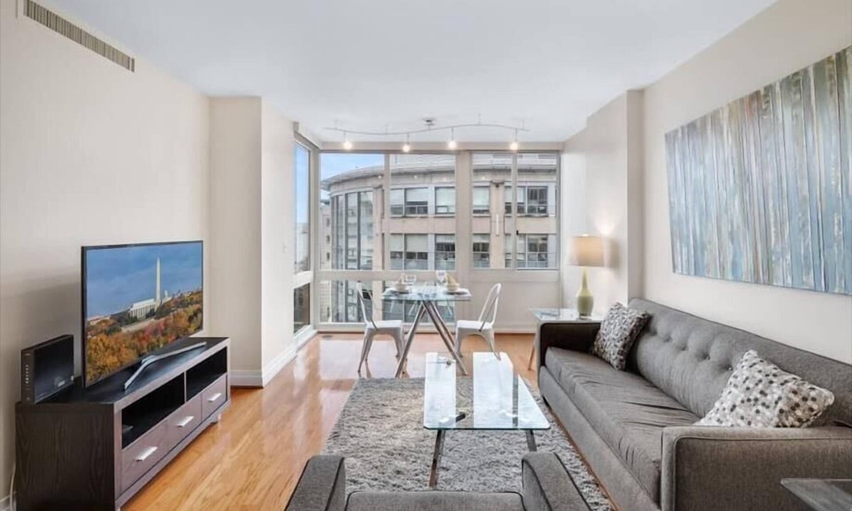 George Washington University Apartment | Spacious 1BR Apt | Full Kitchen + Gym | by GLS