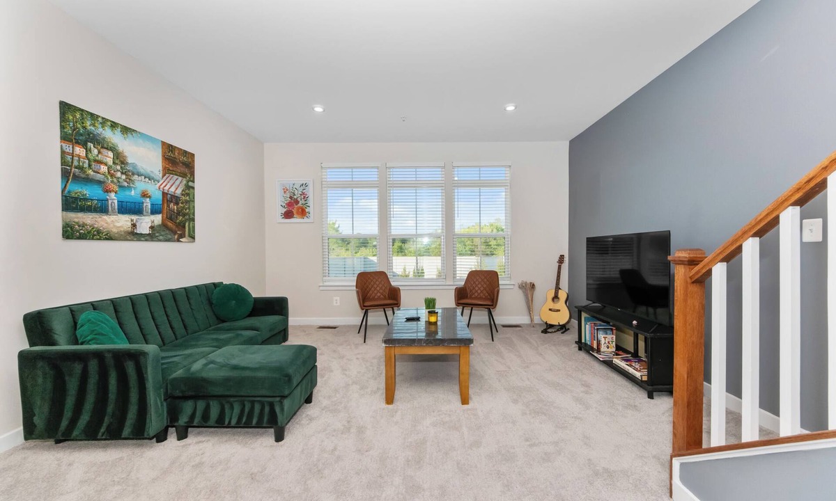 College Park House | Spacious 4-bedroom townhome with game room in Greenbelt MD