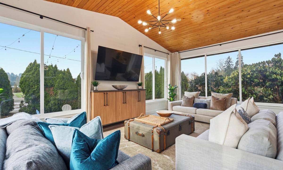 Woodinville House | Spacious 4BR/5Beds Home Near Woodinville Wineries