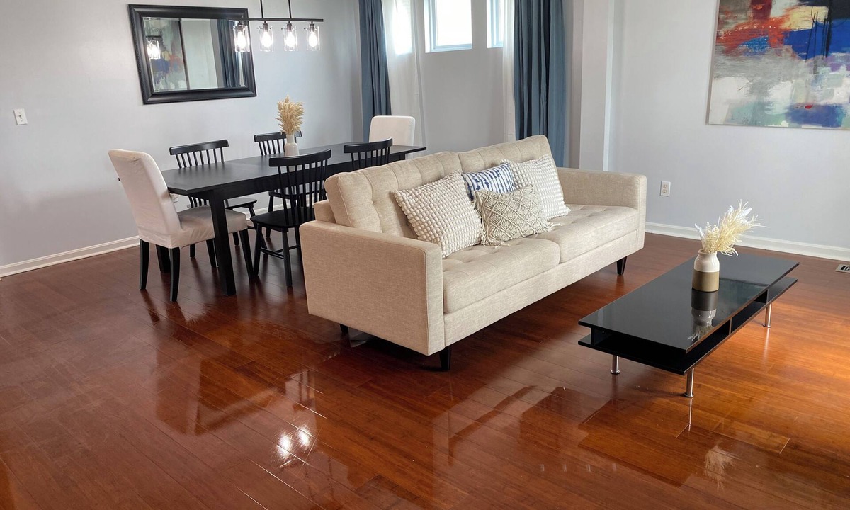 Groveport House | Spacious 6-Bedroom Home Near Columbus, Sleeps 17, Perfect for Large Groups