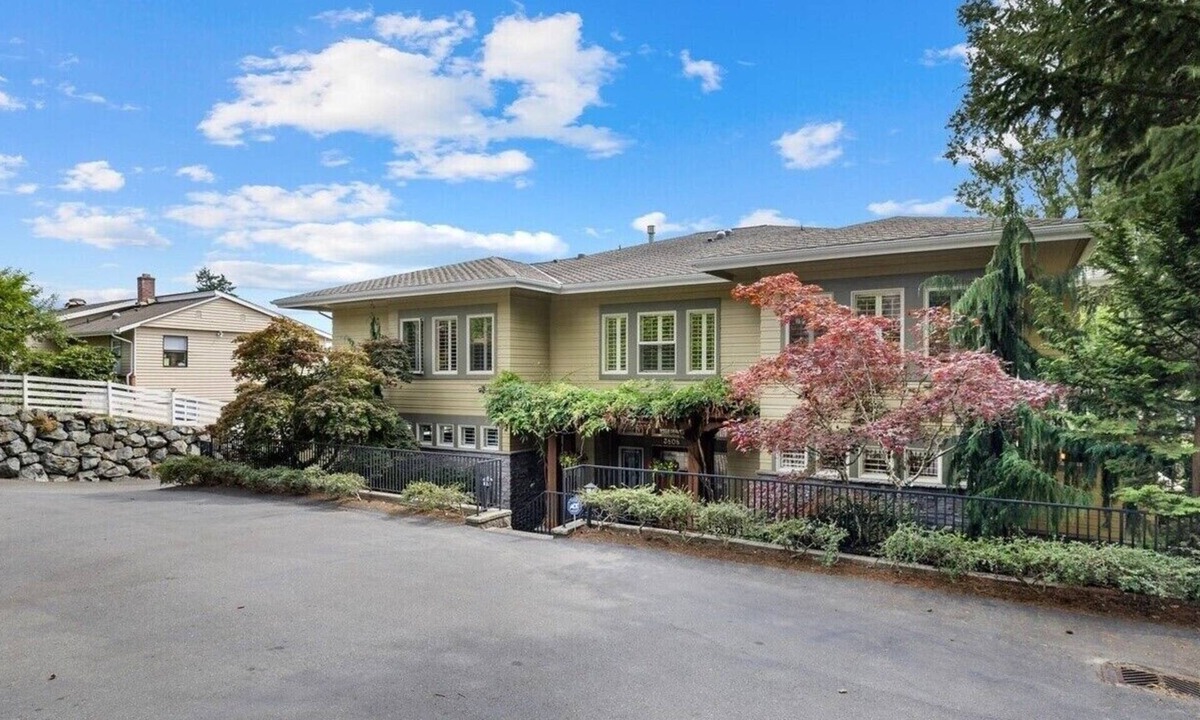 Picnic Point-North Lynnwood House | Spacious 6-bedroom Luxury House with Lake Access Lynnwood, Washington