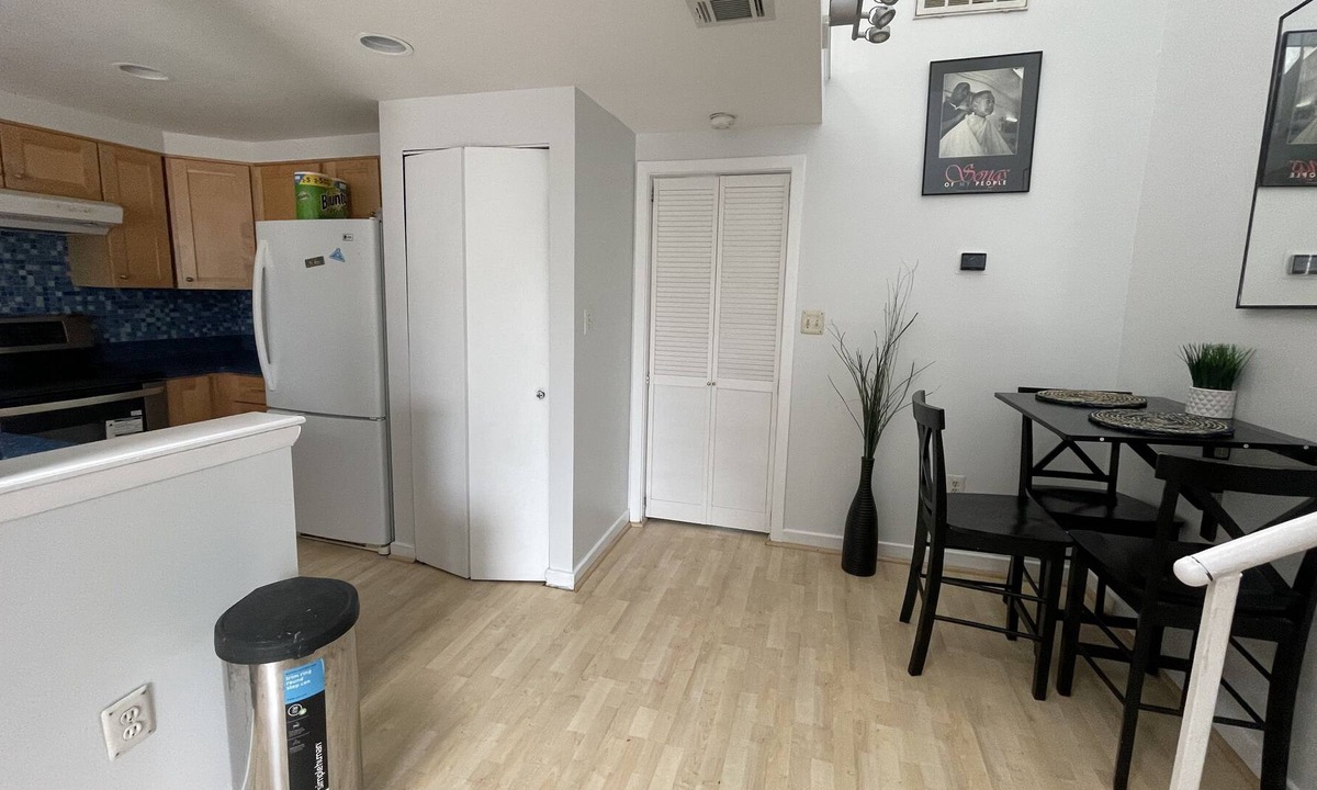 Northeast Condo | Spacious DC Home w/ FREE Parking in gated community