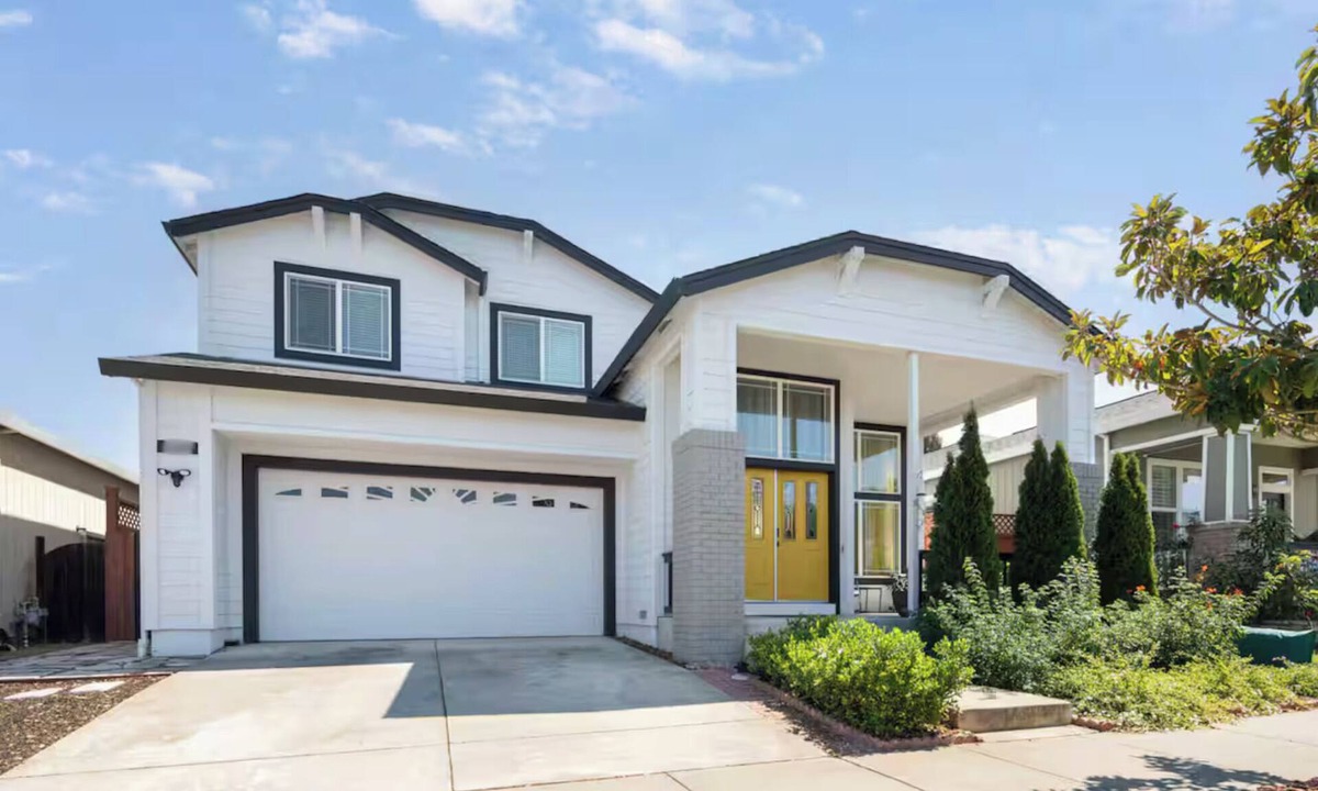 Windsor House | Spacious Windsor Retreat, 4BR Home w/Patio & BBQ