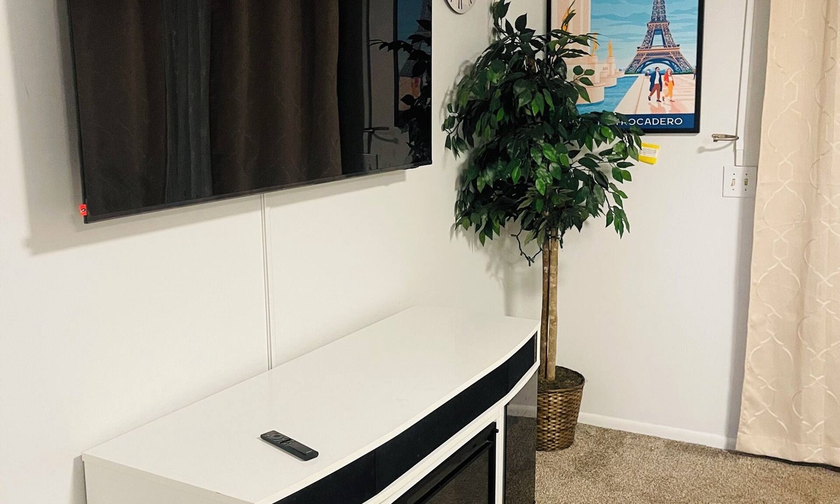 Reynoldsburg Condo | Spacious2 - bedroom condo in tranquil