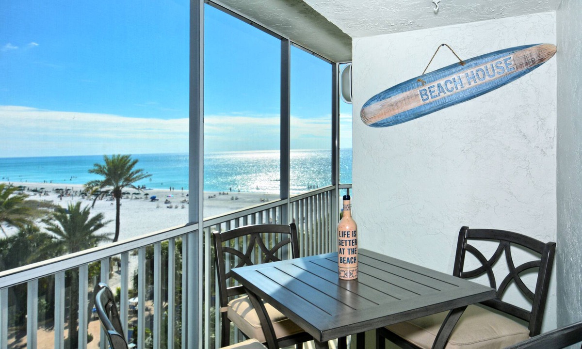 Siesta Key Condo | Spectacular Beach View! Right on Beach! Amazing views from all rooms! Sleeps 6