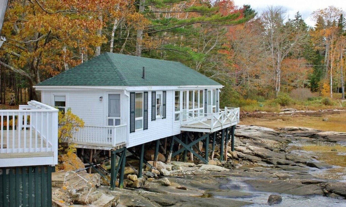 Isle of Springs Cottage | Spectacular Sunrises & Sunsets from this Maine Cottage