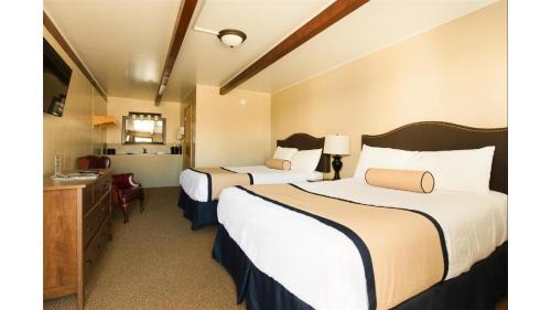 Cimarron Hotel | St James A8